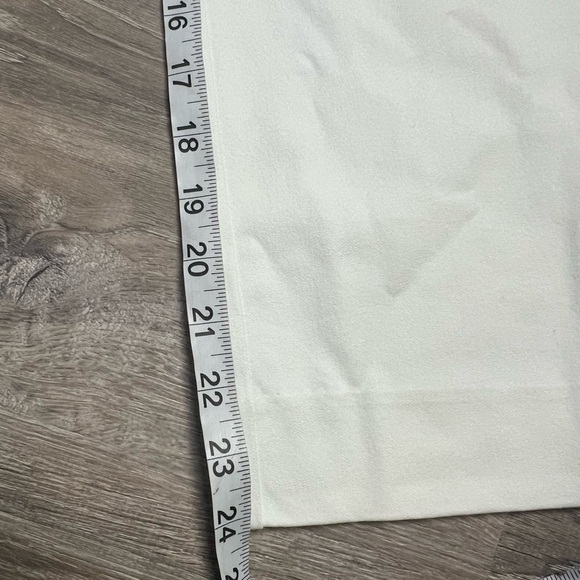 NWT Soft Surroundings Straight Leg Crop Pants- Cute Ankle Button- Medium - Picture 6 of 13